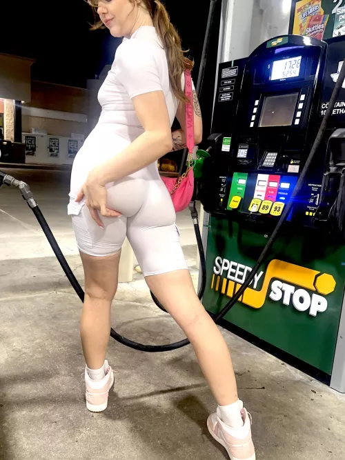 Do u prefer casual dates or 1 nite fucks? 