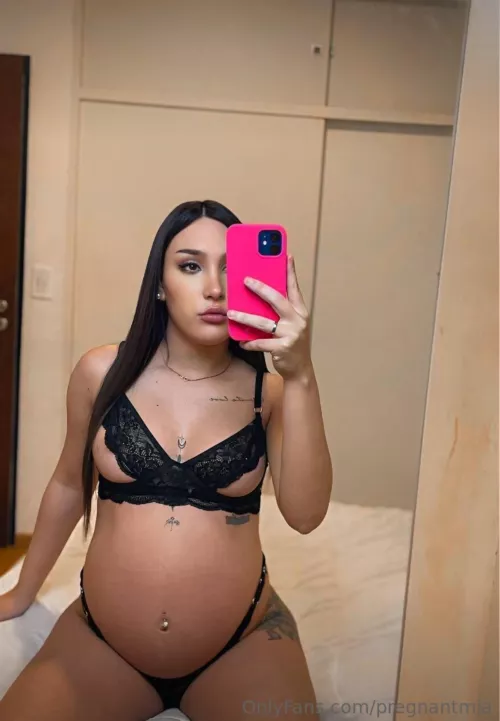 Do you want to see more of me in my OF? 🤔