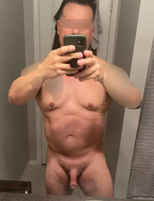 Does this DadBod still have it? (52)