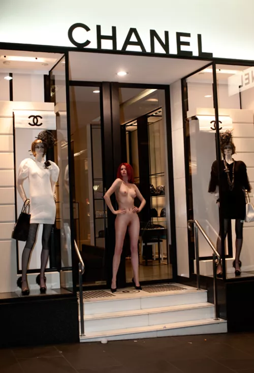 Donna Dollybeck | 2012 | ph. Peter Coulson