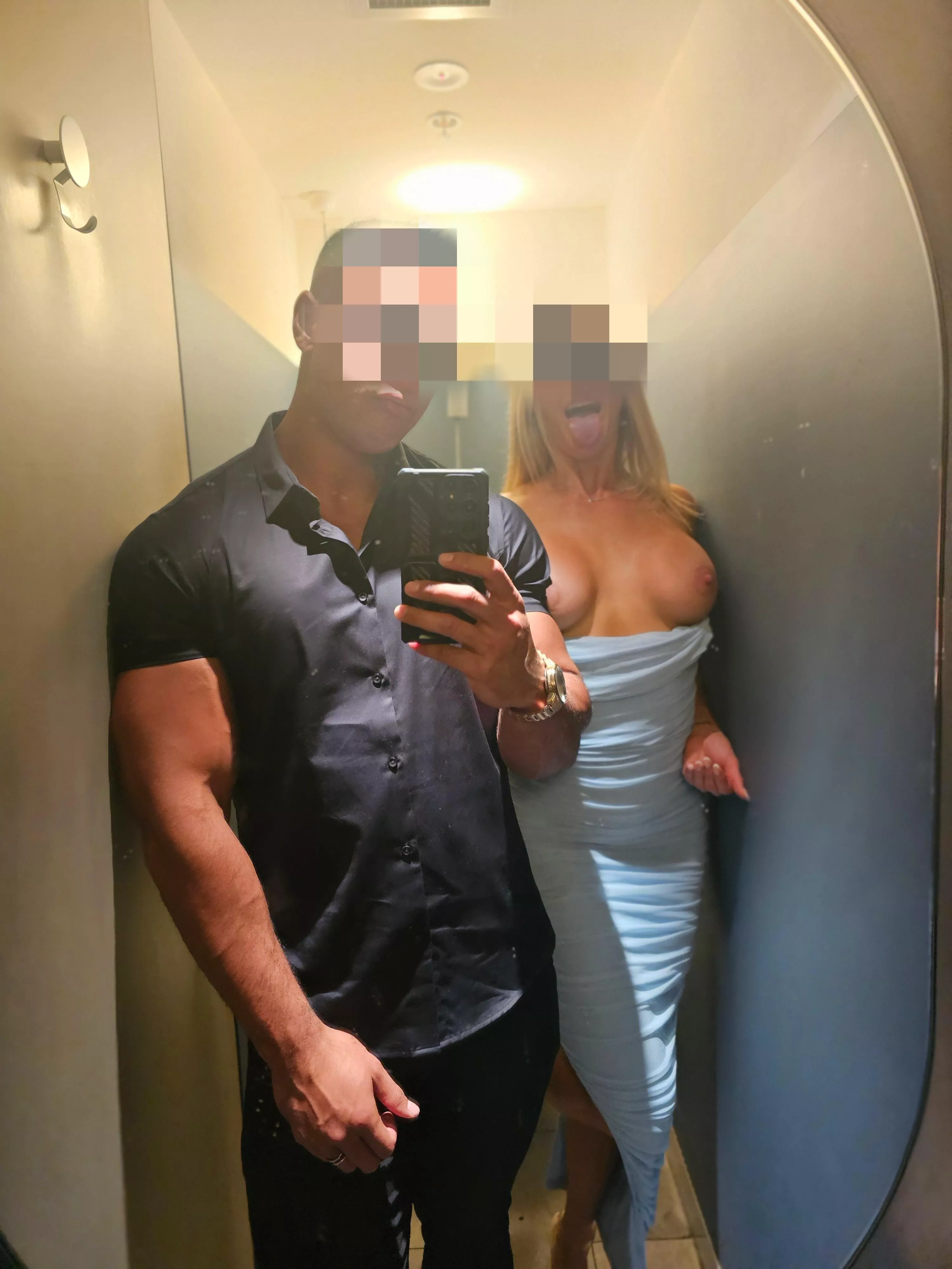 Don't mind us 😜📸