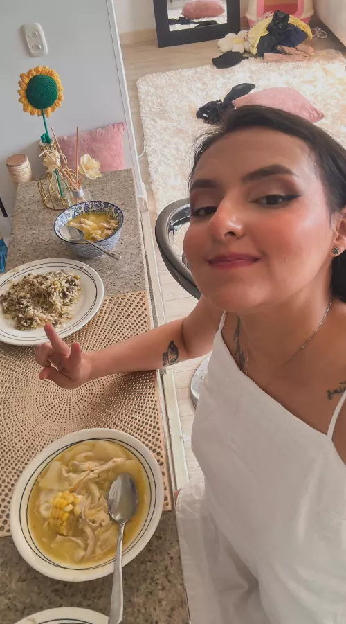 F21 dont mind the mess and come over