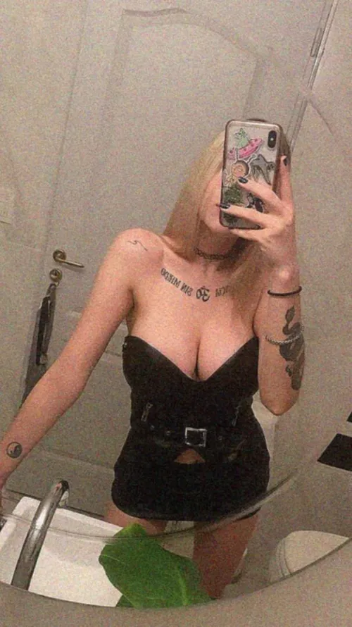 F21 Not too showy, but I can show you more!