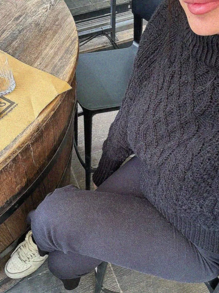 from earlier today, when I went out grocery shopping 22F