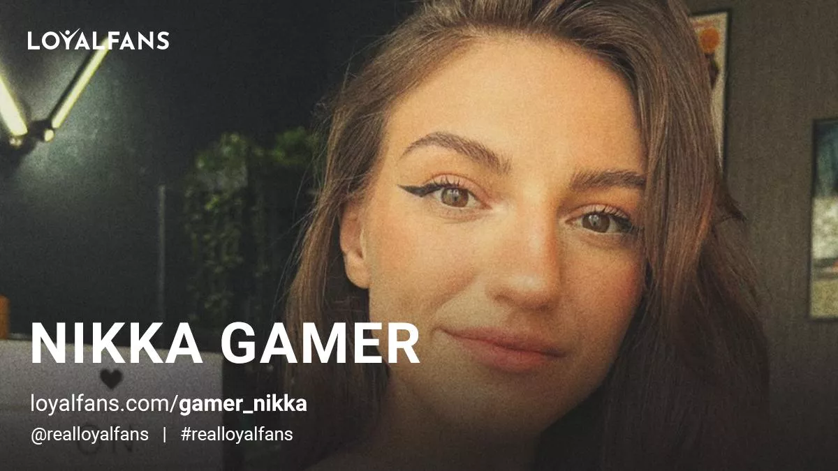 Geeky Gamer Girl that Loves to Roleplay 