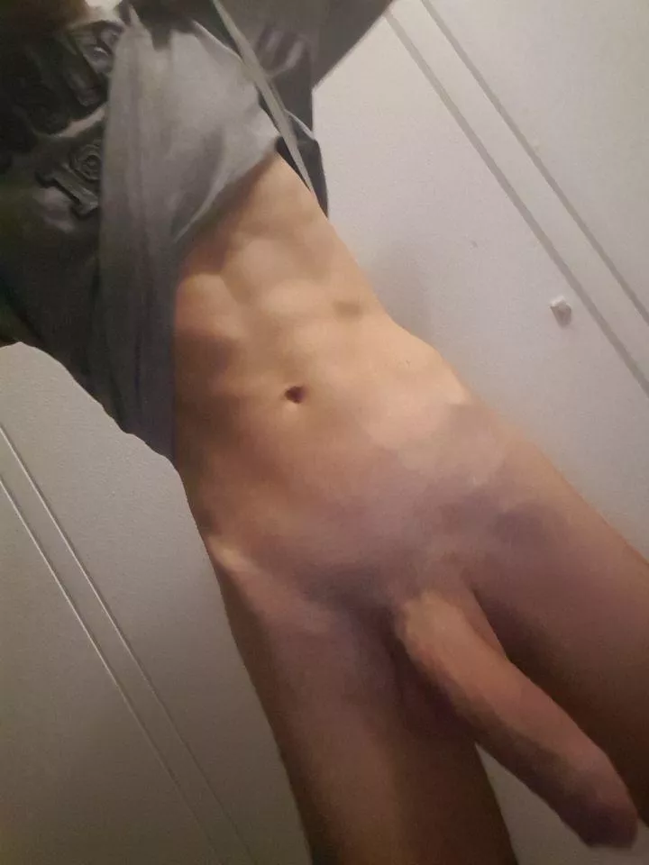 get on your knees and worship me kik: lilbrogonecrazylol