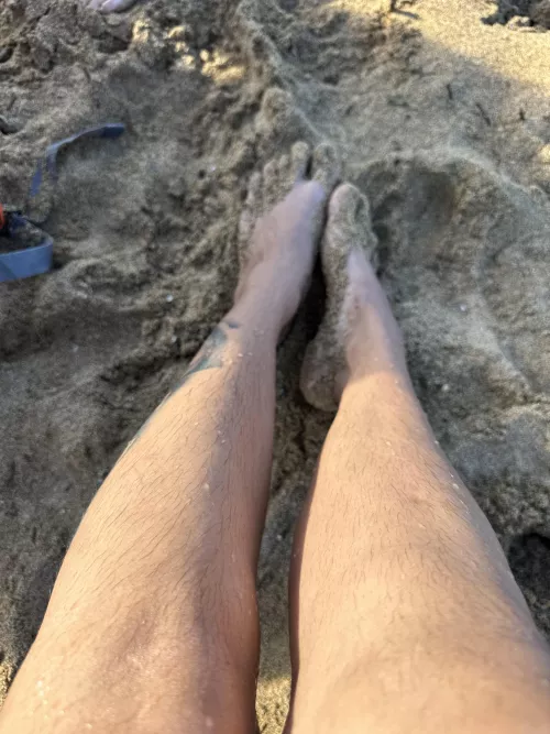 Hairy legs at the beach 