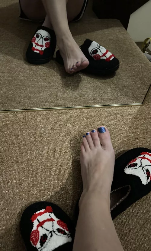Halloween feet