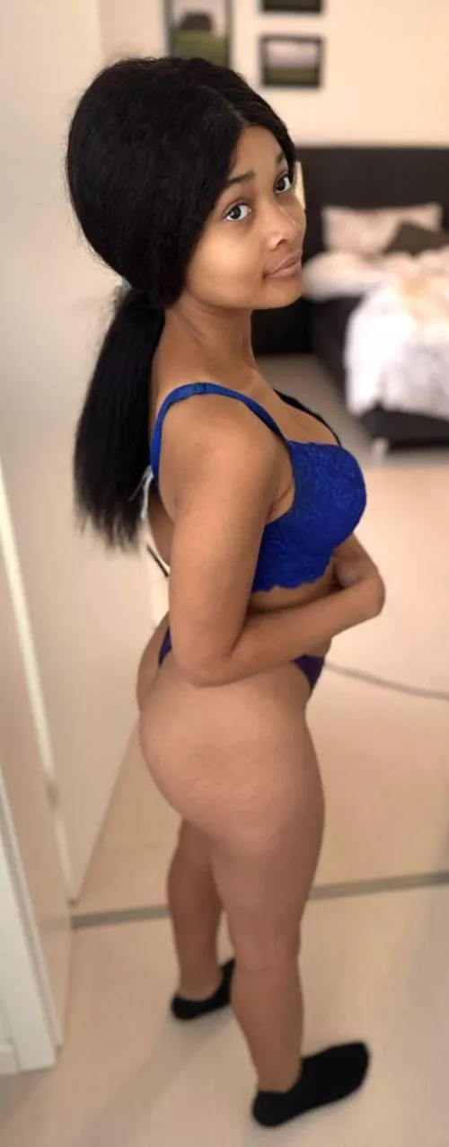 Hey daddy, taste me?