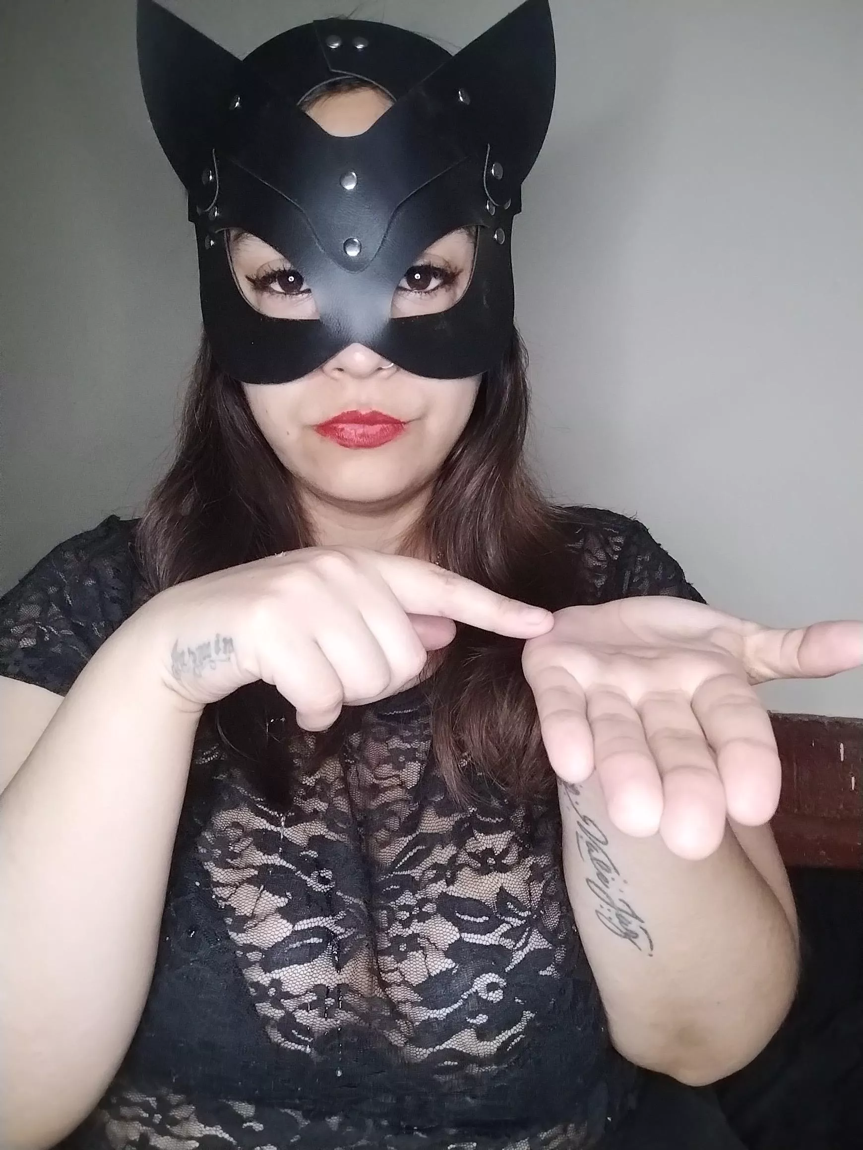 I gave you an order... Put it here ⛓️‍💥