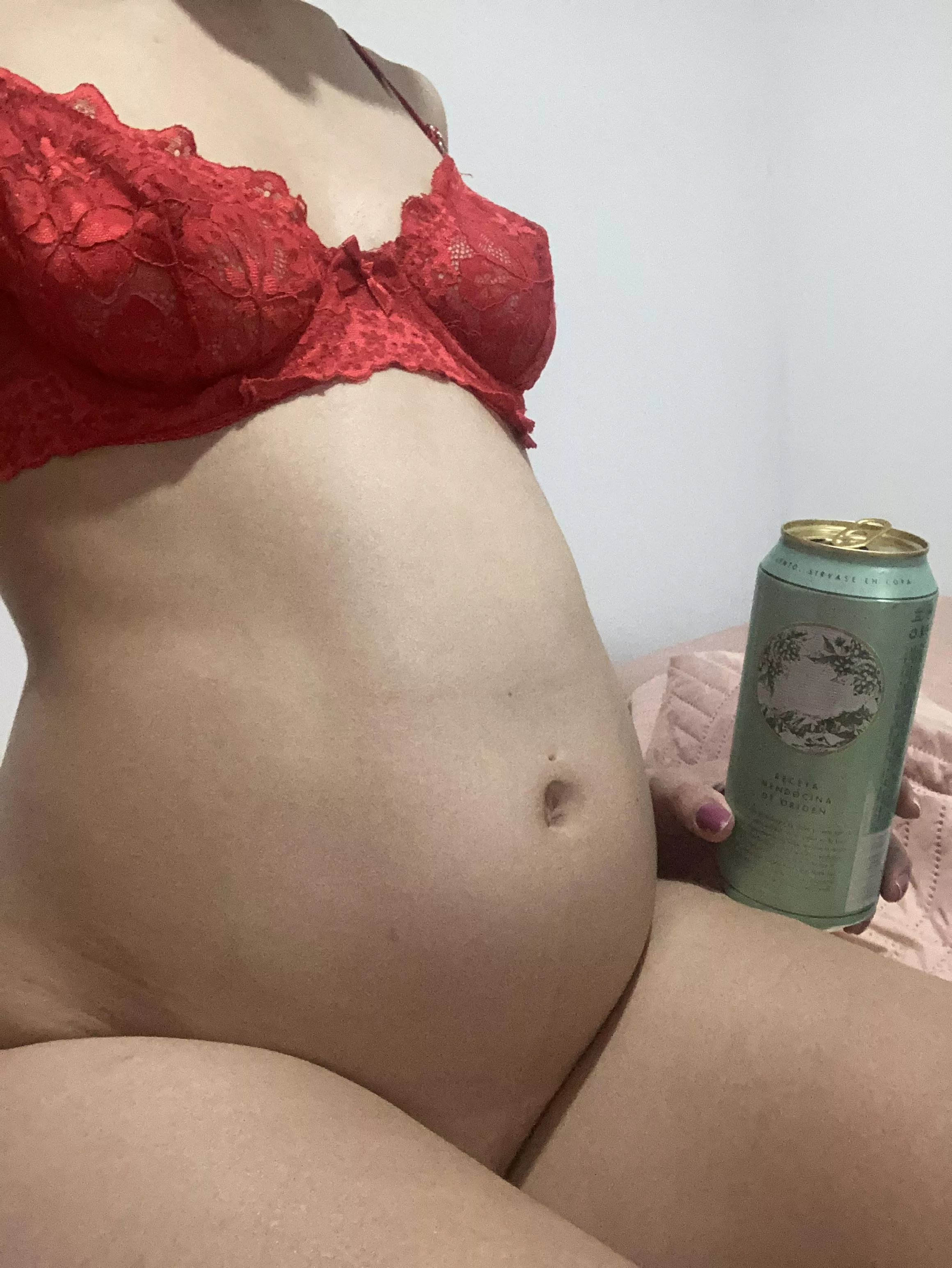 I get very horny when I see my belly bloated because beer 