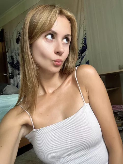 I like to take selfies like this because I'm alone