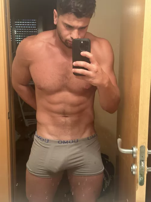 I need my bulge to go away so I can get out of my house