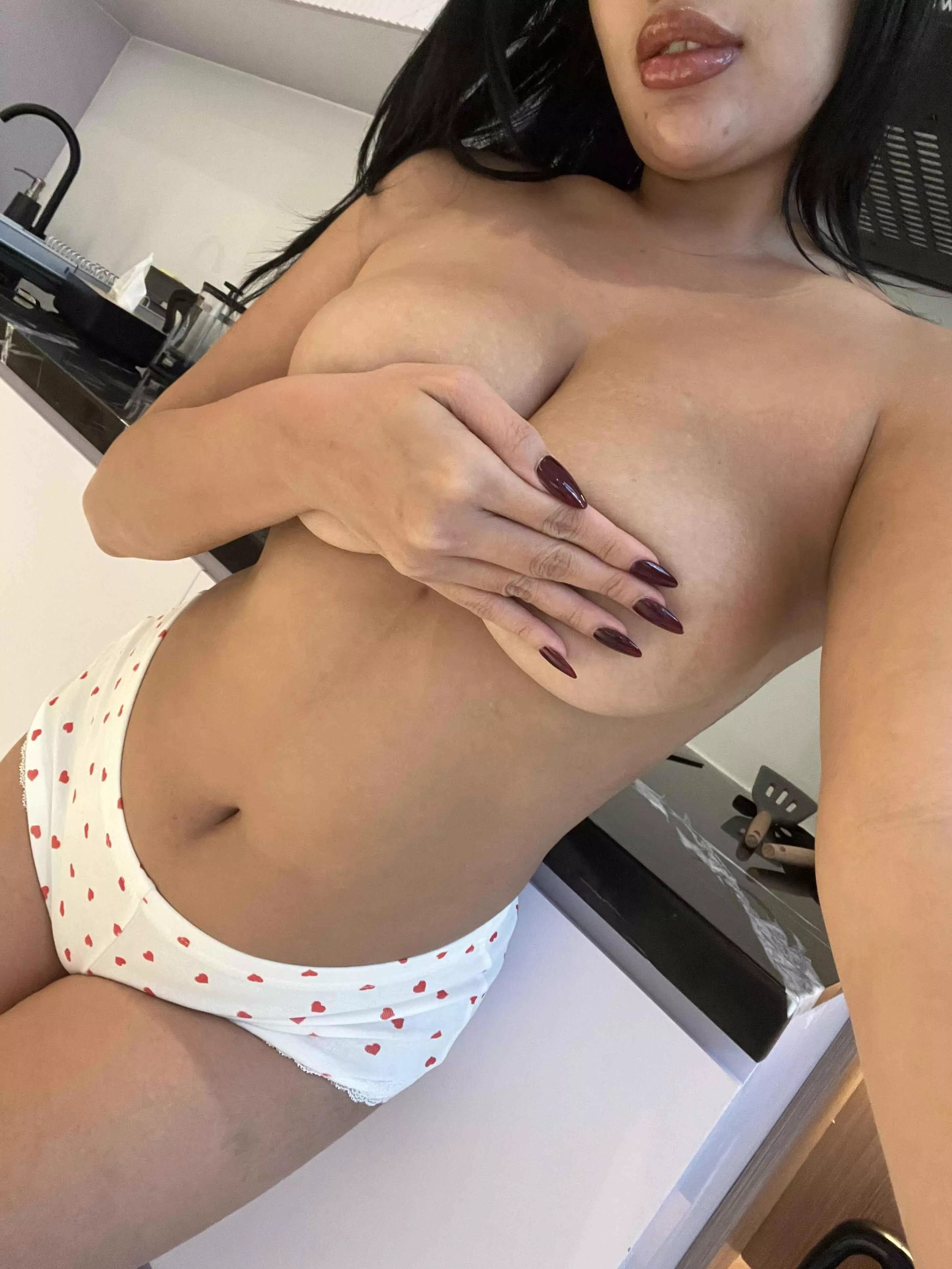 I need some cheater cock to start my weekend well fucked as I deserve