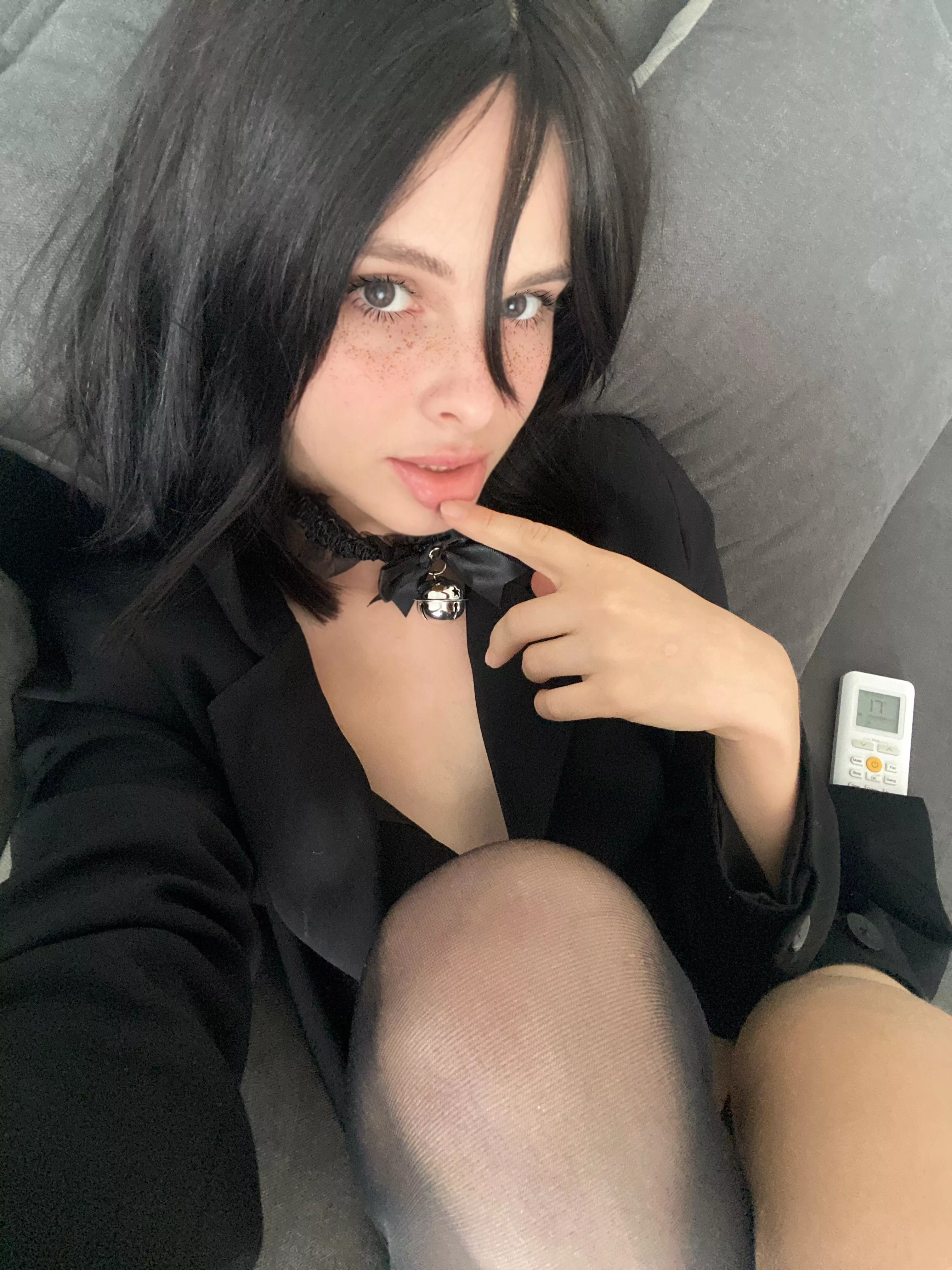 if you lose to me I'll let you play with my tits