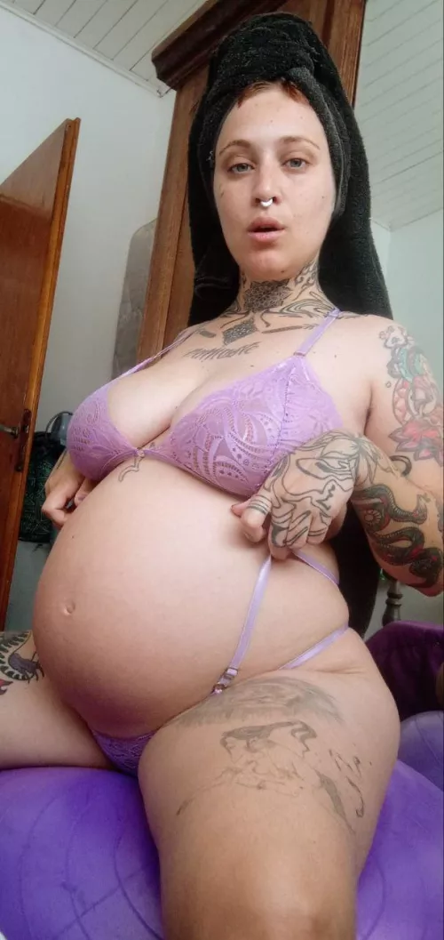 I'm a nasty preggo slut