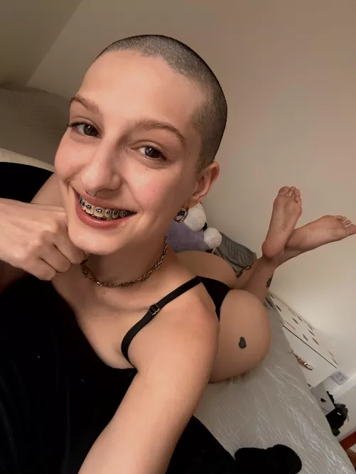 It's Monday so naturally I want to be tied up to a bed. 