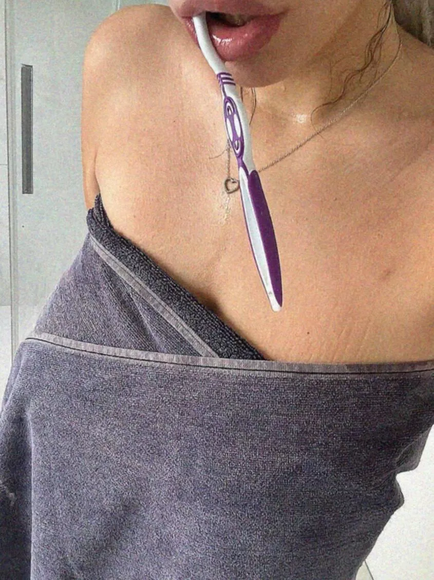 Just a natural selfie after shower 22F