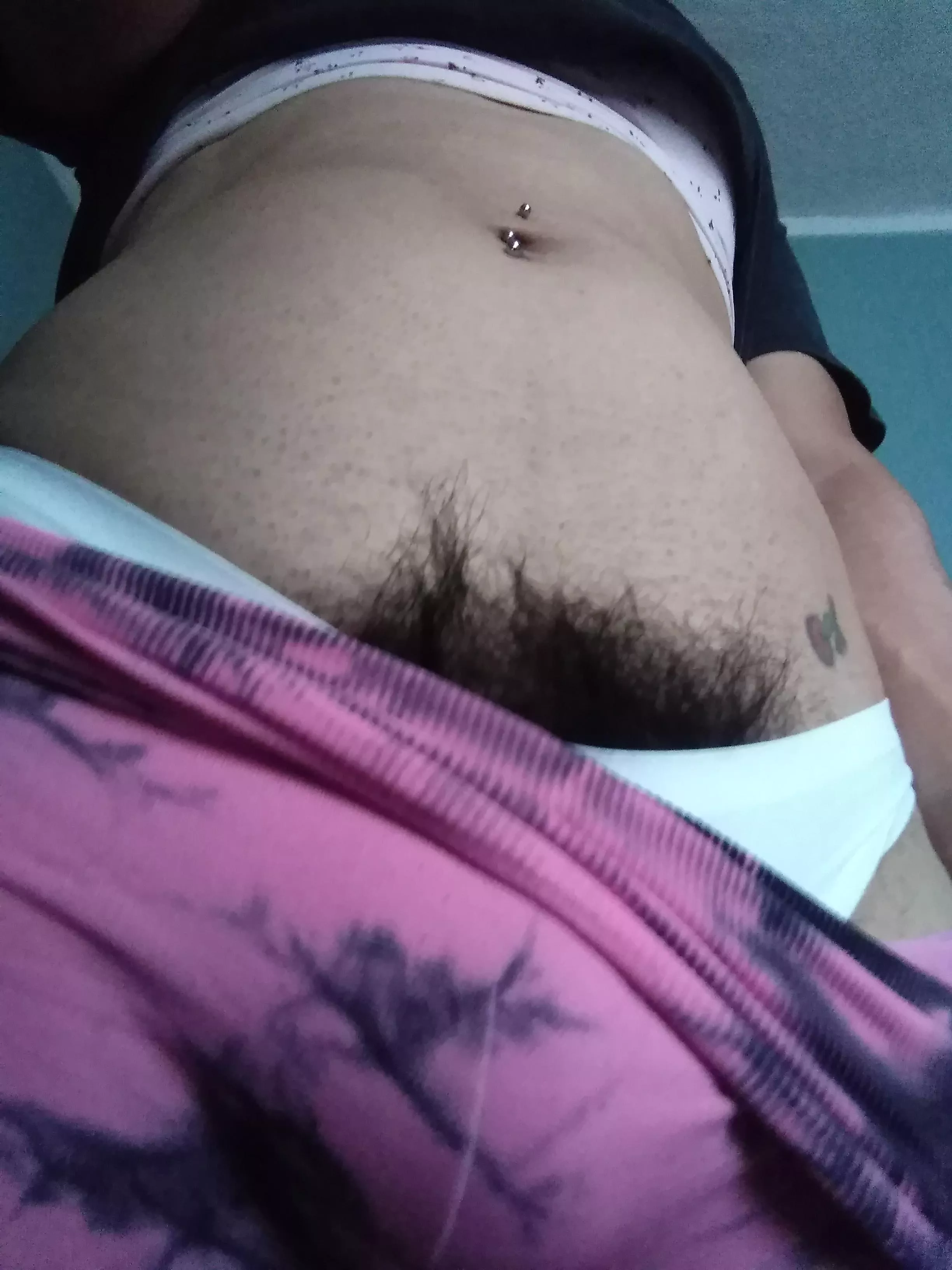 Let it out to be a little fresh on exercise 🤭