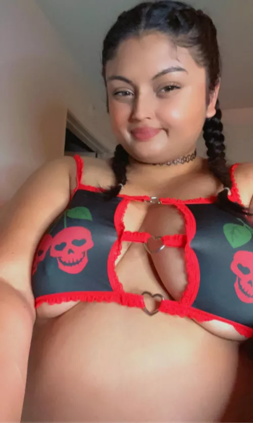 Let me show you my tits hehe