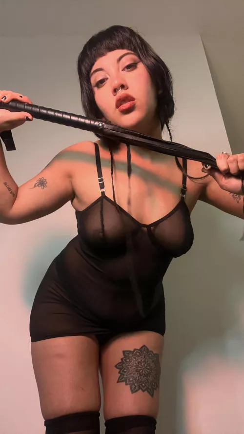 Let mistress teach you how to become a good, obedient puppy 
