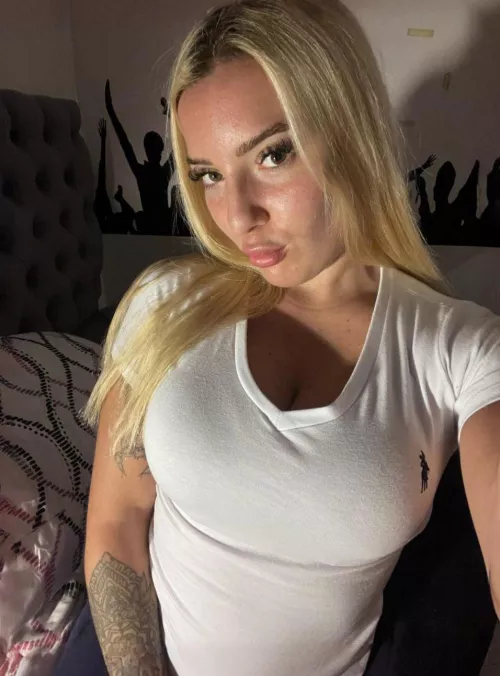 Let’s make this night memorable, 19 F ready to chat