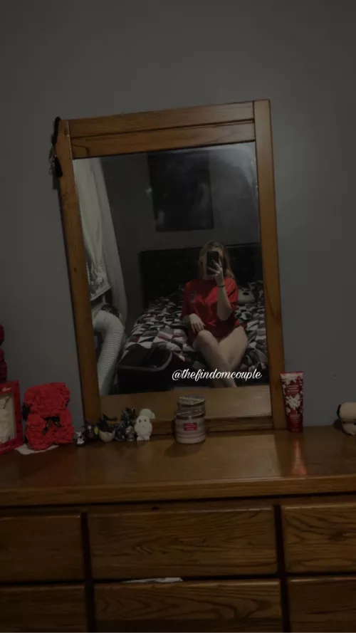 mommy’s waiting for your dm🫶