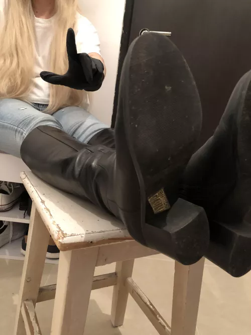 My boots are too good for you to handle 🤷‍♀️