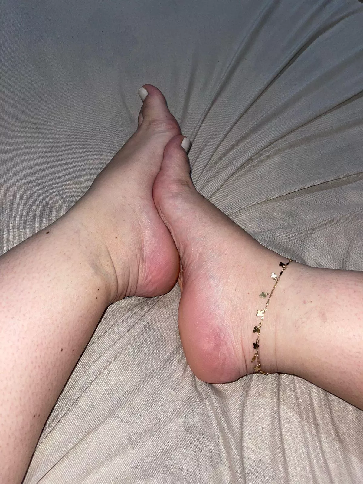 My hotwife anklet 