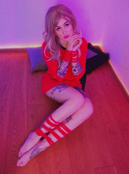 My sweet feet will stay still while your cock is between them