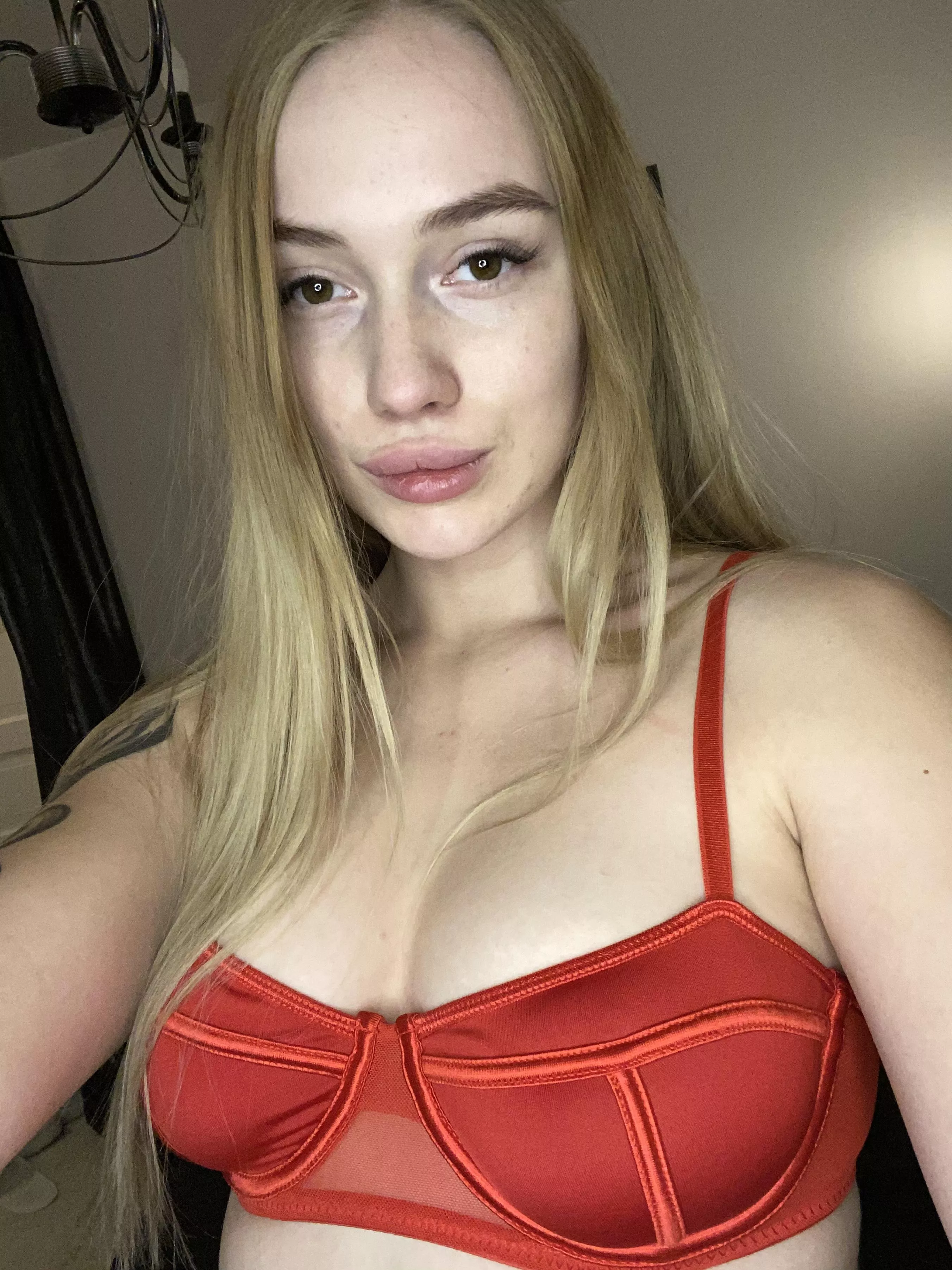 Naughty blonde want to play rough