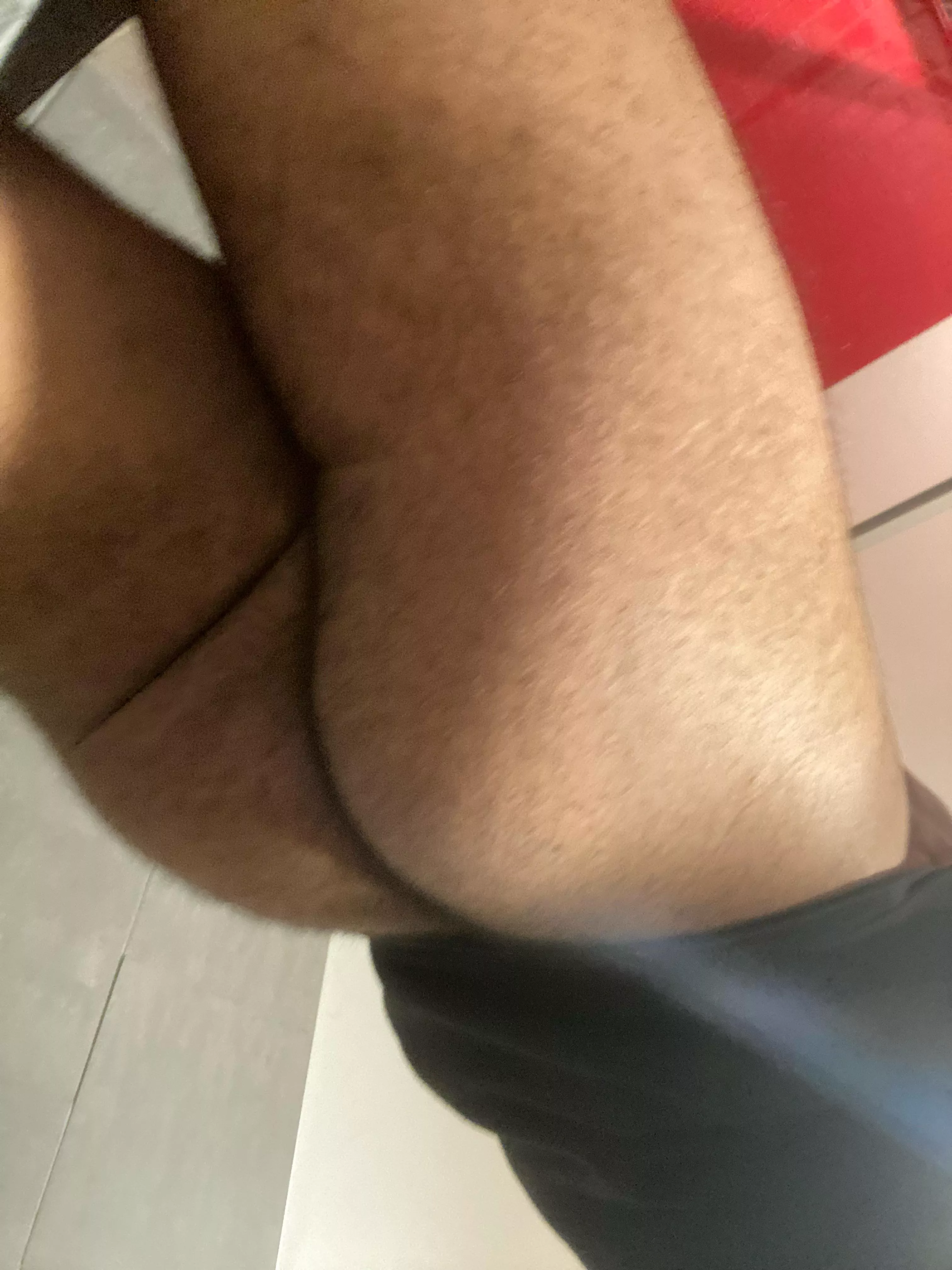 Need someone to fuck this ass in the back of a tinted van or something when i go on break 