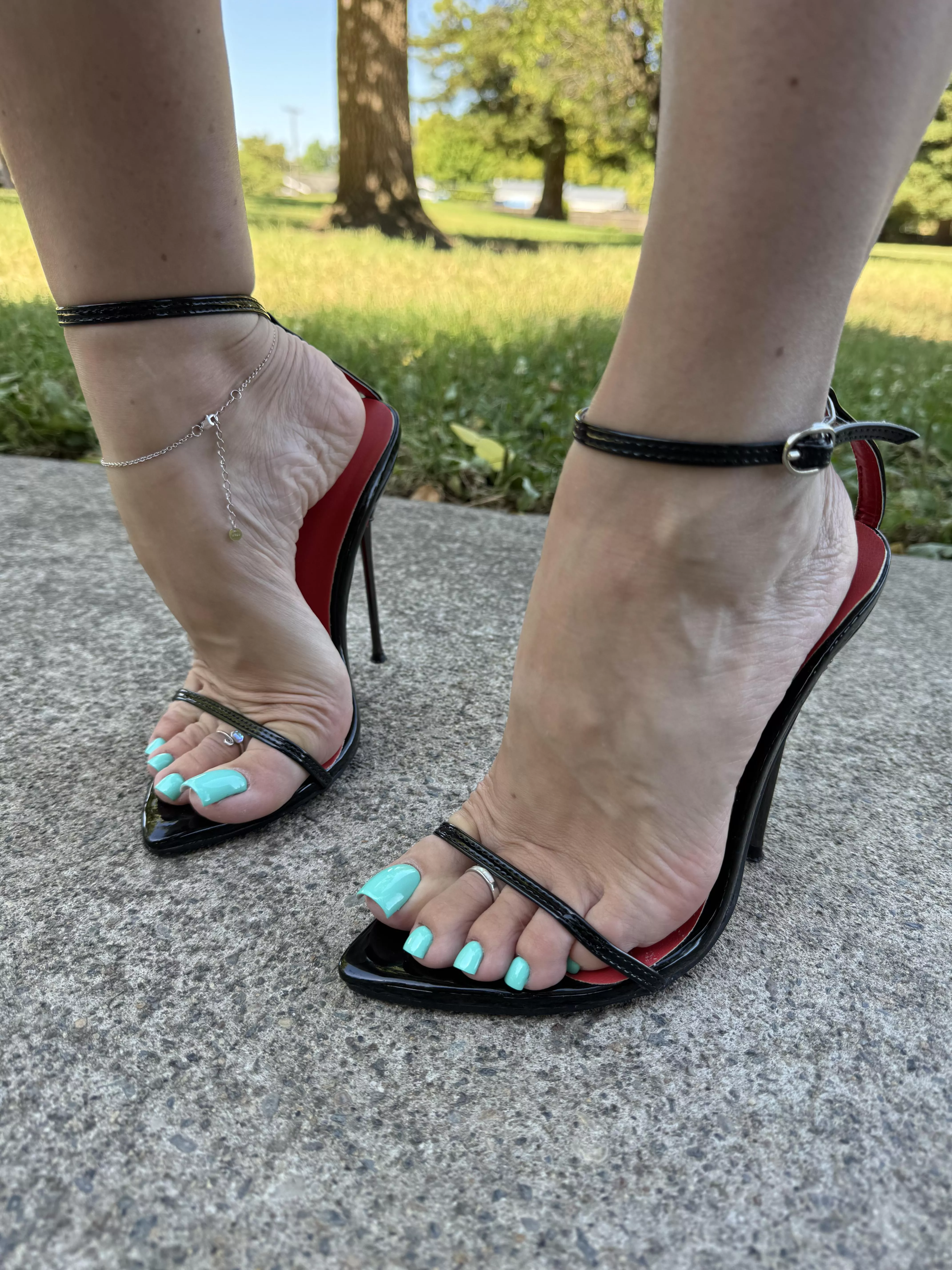 Not a simple heels, it's my love 😍