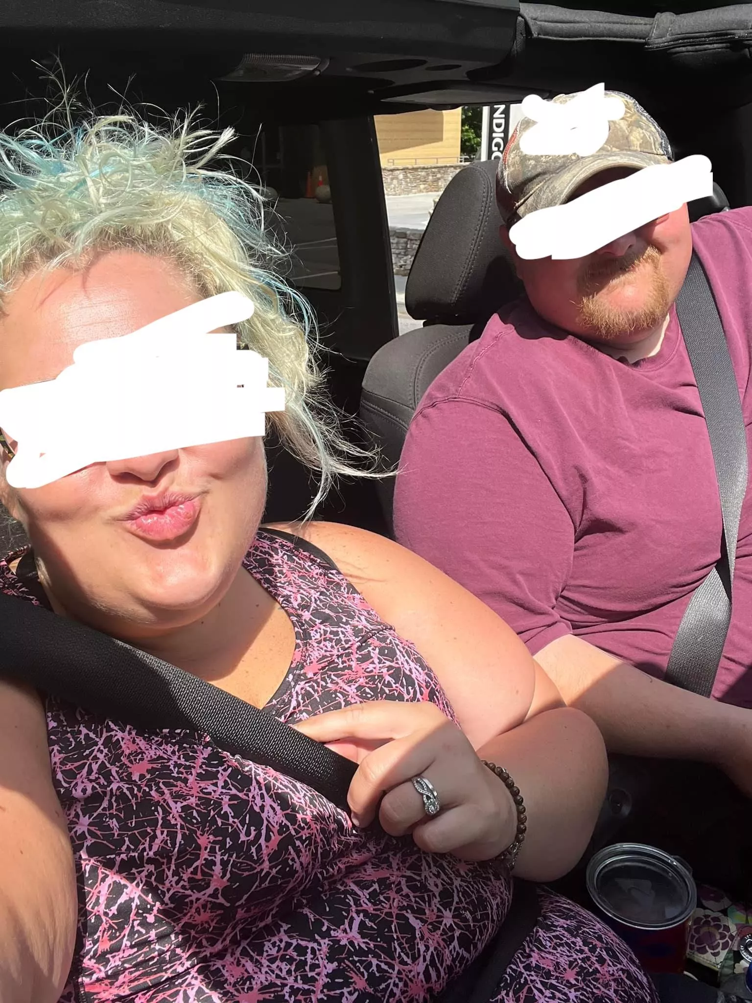 (Oc) bigger couple looking MF4F 