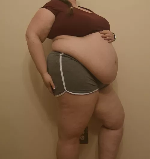 One hand on my belly, one hand on my ass! 