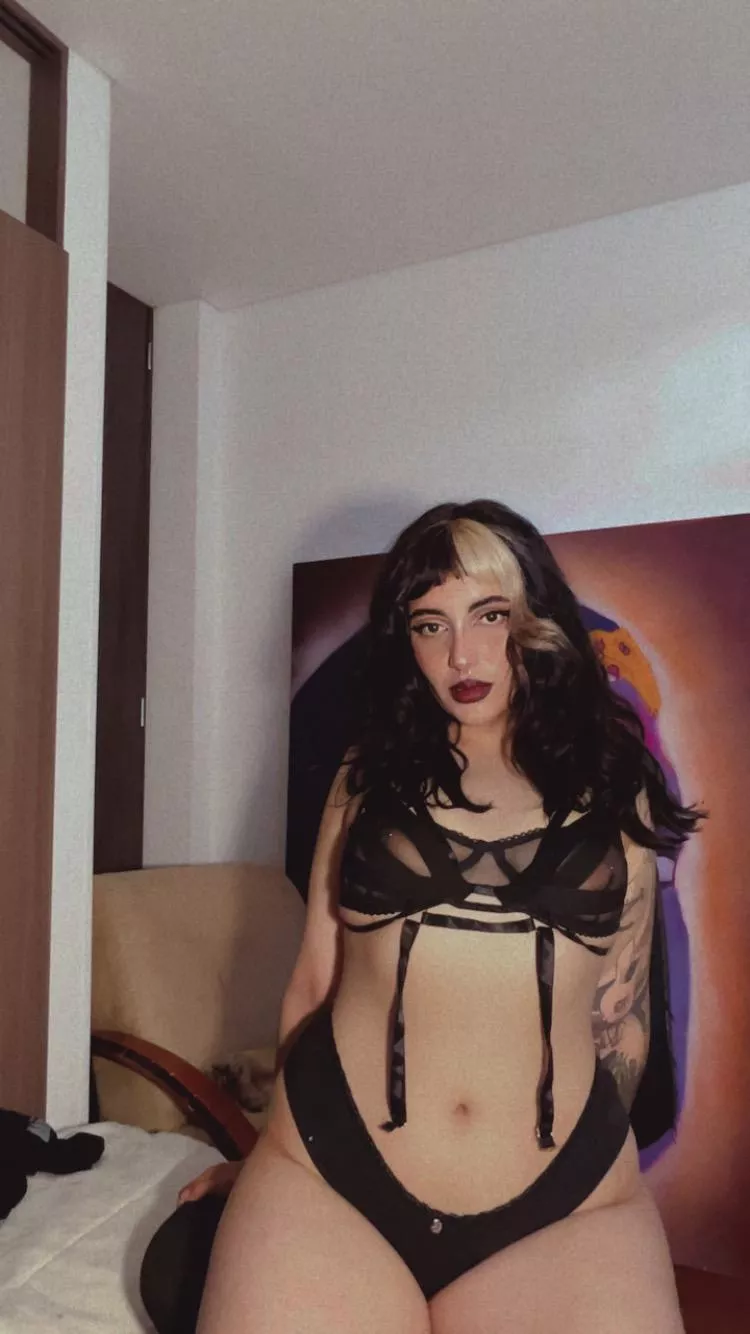 Only want something special with a very special person. I'm very opened-mind and I know that we will have many good times. Just online! Can verify without problem! 