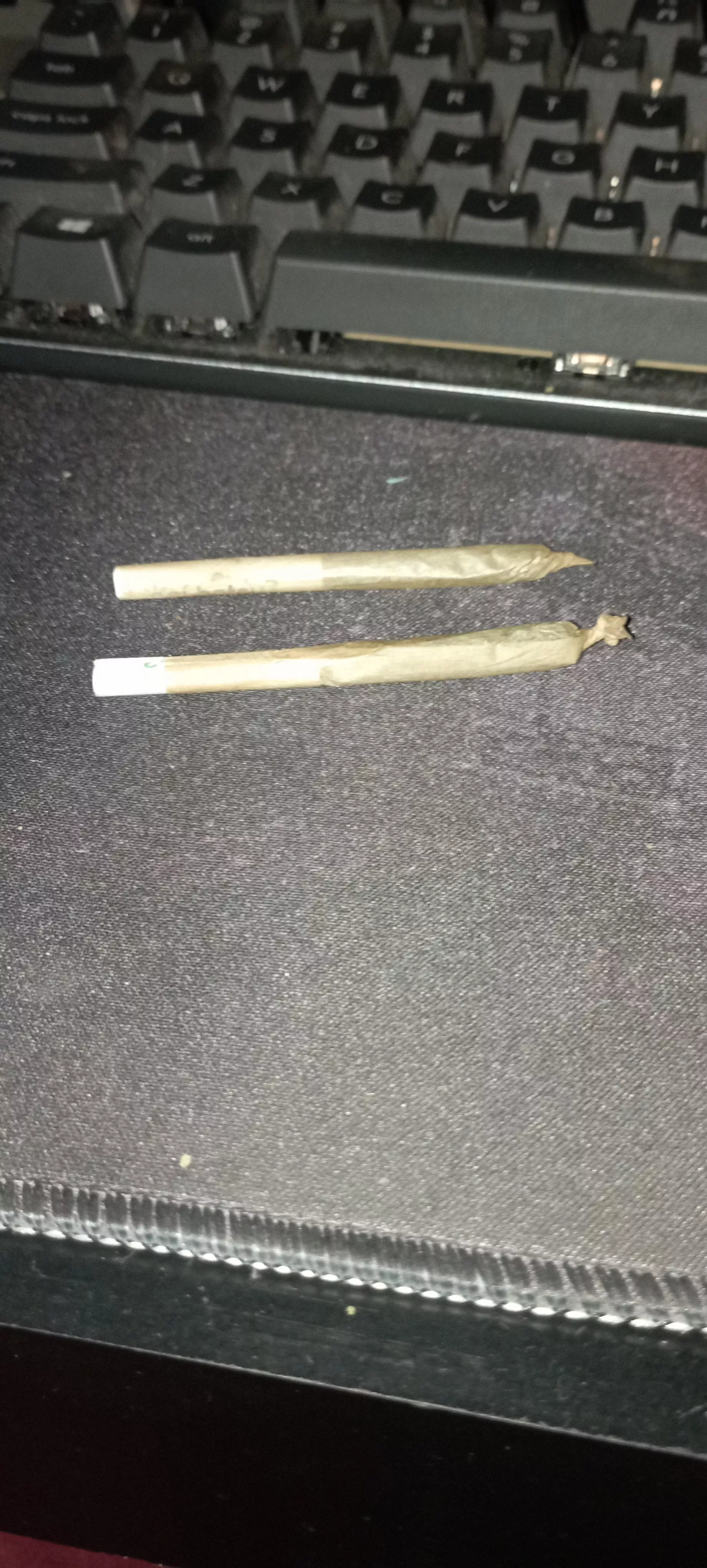 Primeira vez bolando com piteira de bloquinho