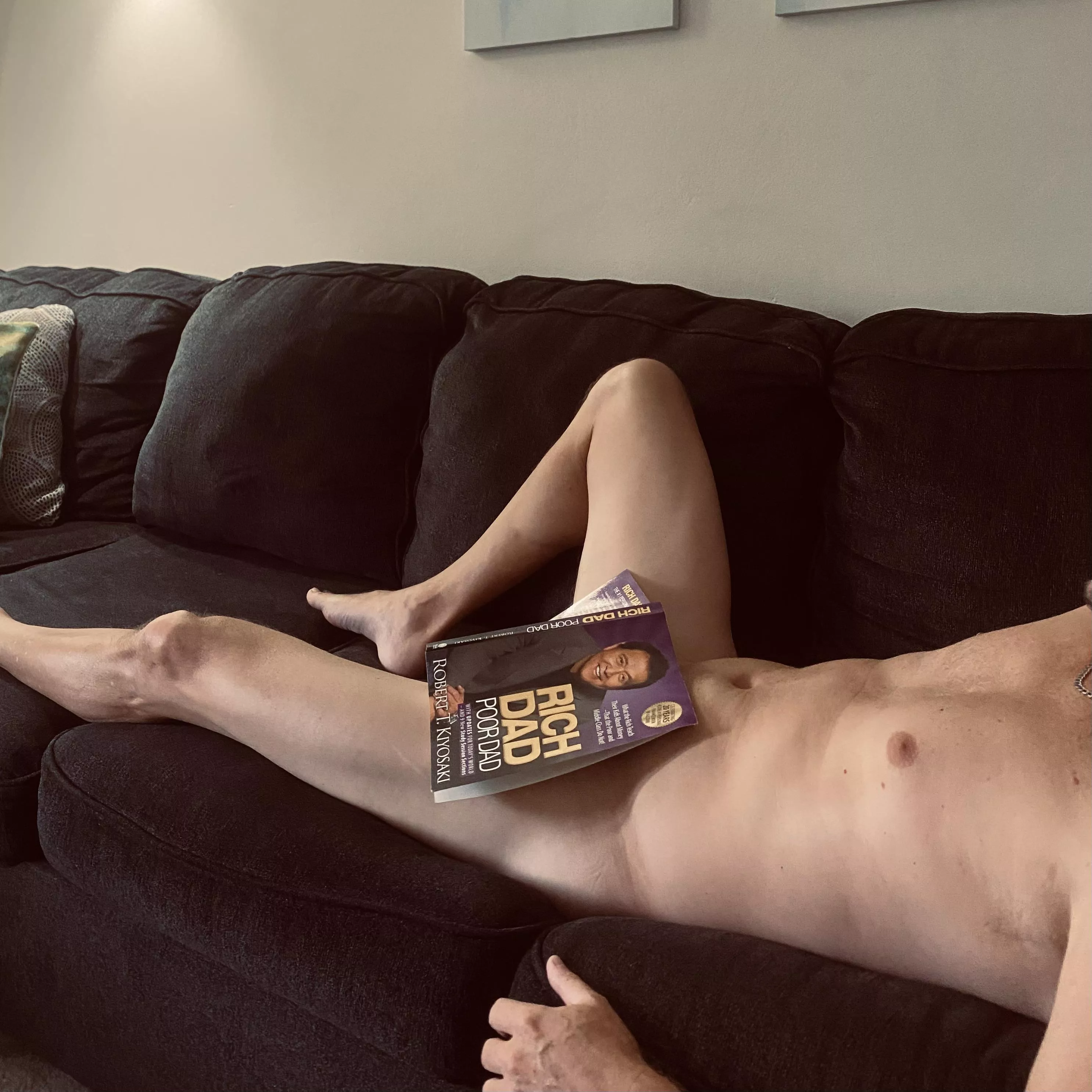 Rich Dad, Poor Dad… but Naughty Dad sounds way more fun. 😈