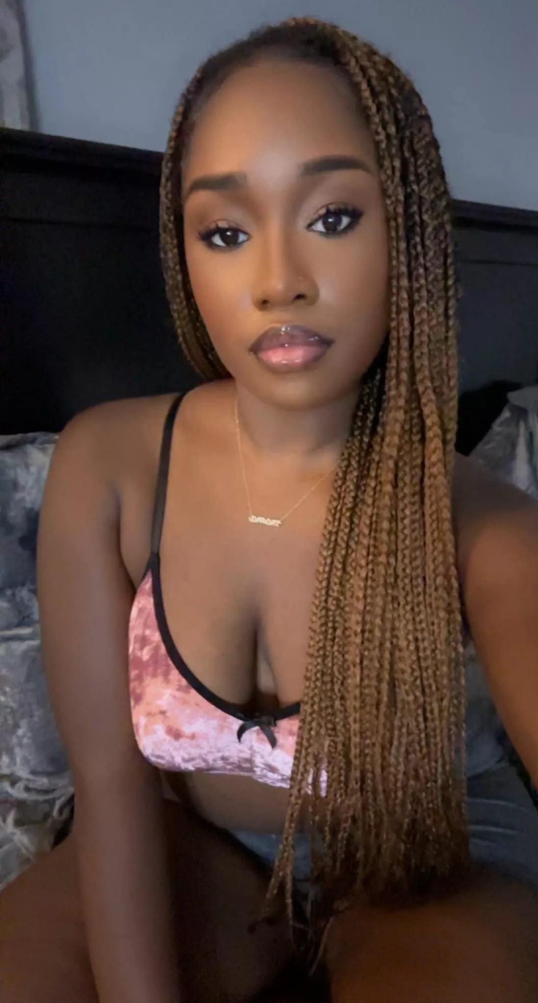 [SD or GFE] - vidcalls, custom vids+pics & more! weekly|monthly. I verify, ask what i offer🍒