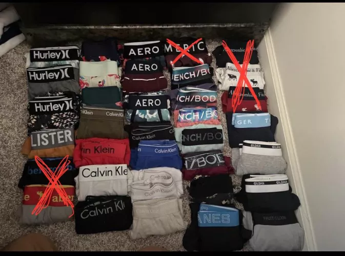 [Selling] [$15] [USA] (19) Dm me for more info and customizations! Down for trades too!