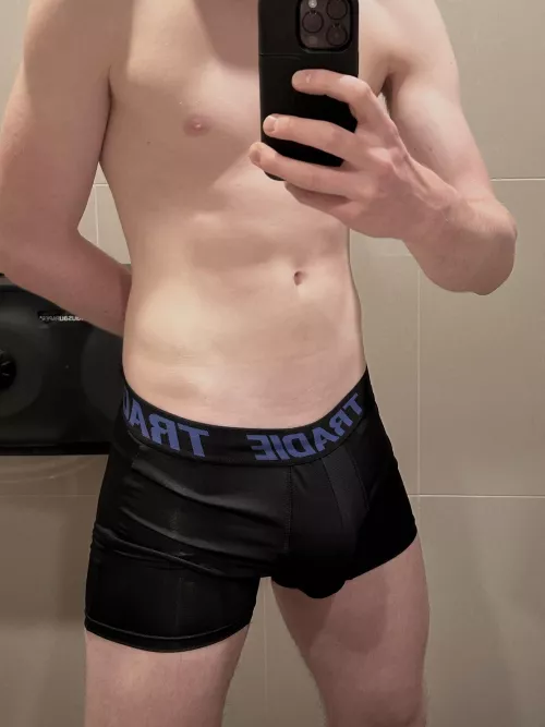 [Selling][Aus][20] Young Aussie gym guy looking to offload some used underwear and socks - HMU