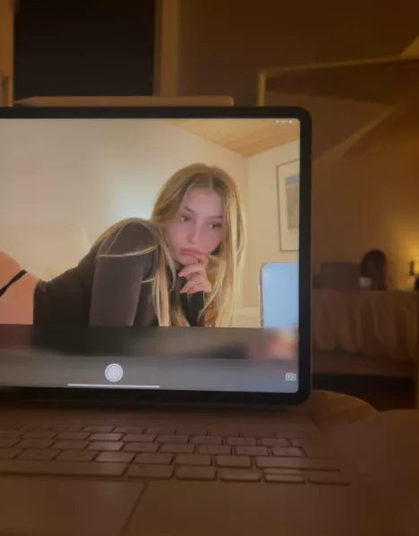 take me out of my clothes please 💕💕