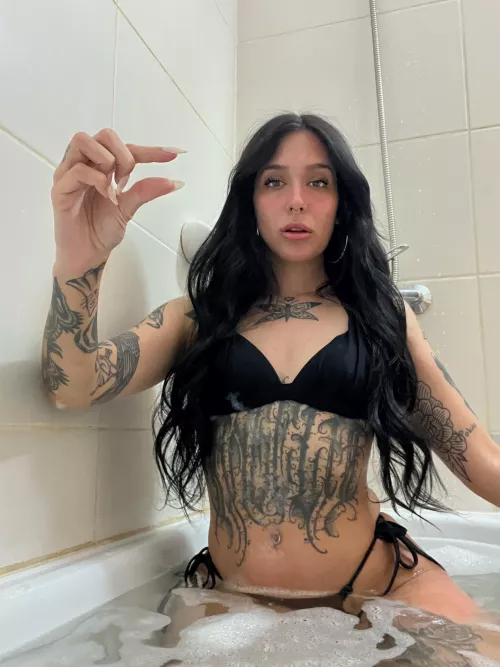 That tiny thing just deserves to be exposed