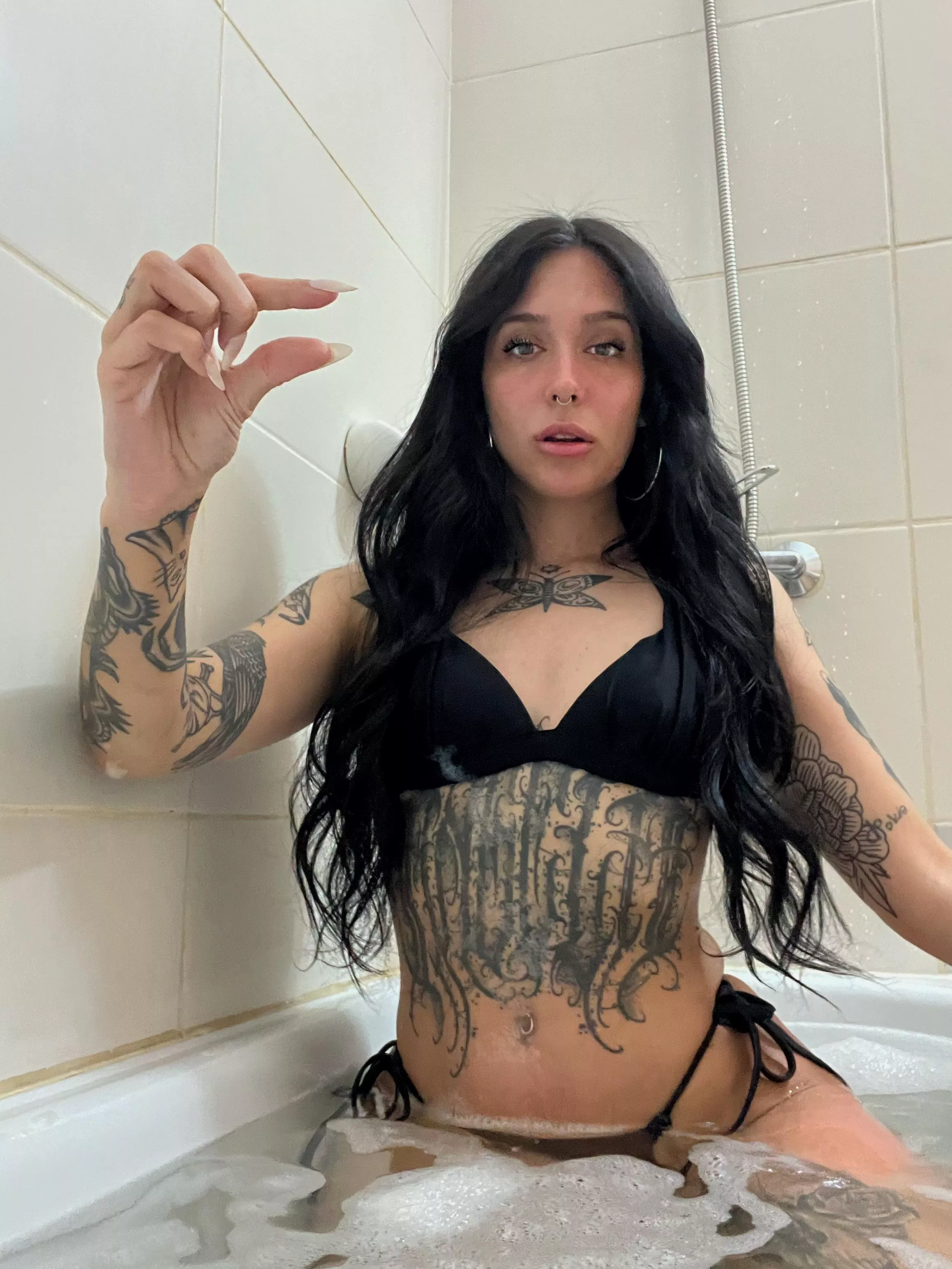 That tiny thing just deserves to be exposed