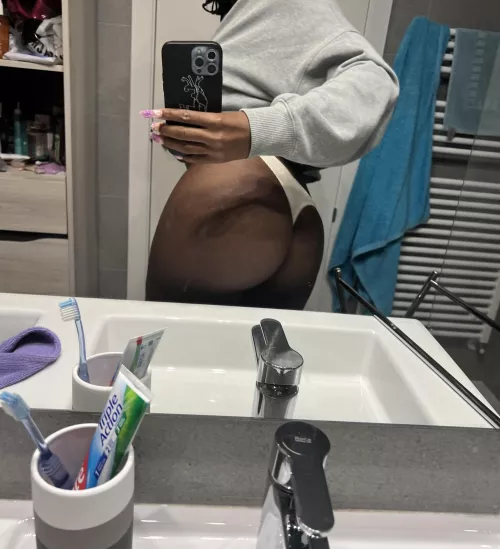 The cheek photos you would get while your away ;)