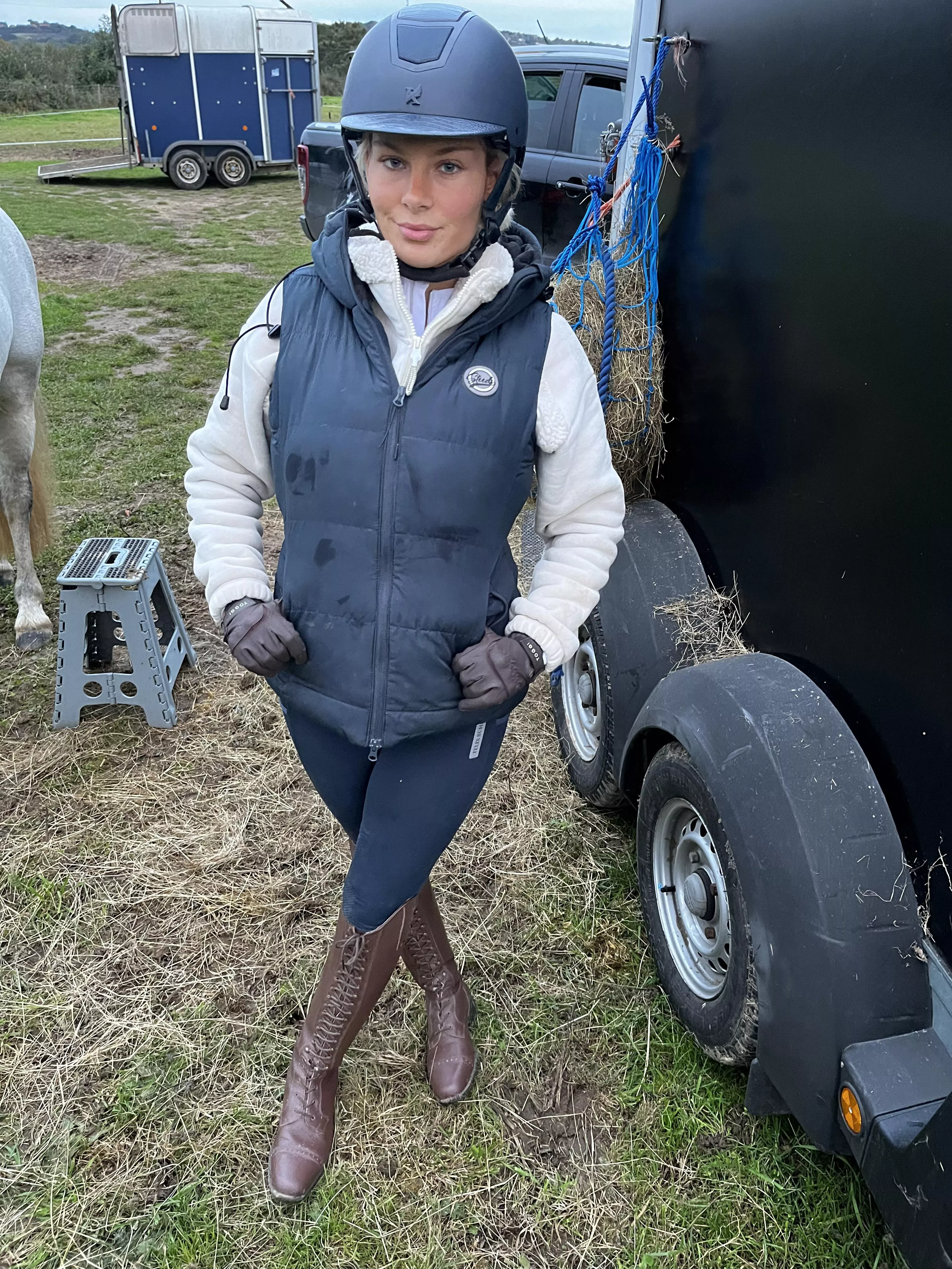 The gloves are on but my parties aren’t 😏