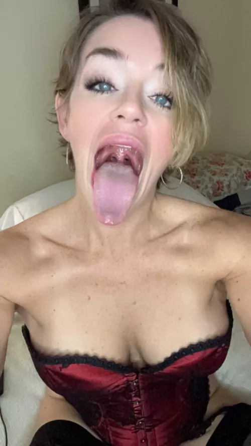 this mom mouth needs filling