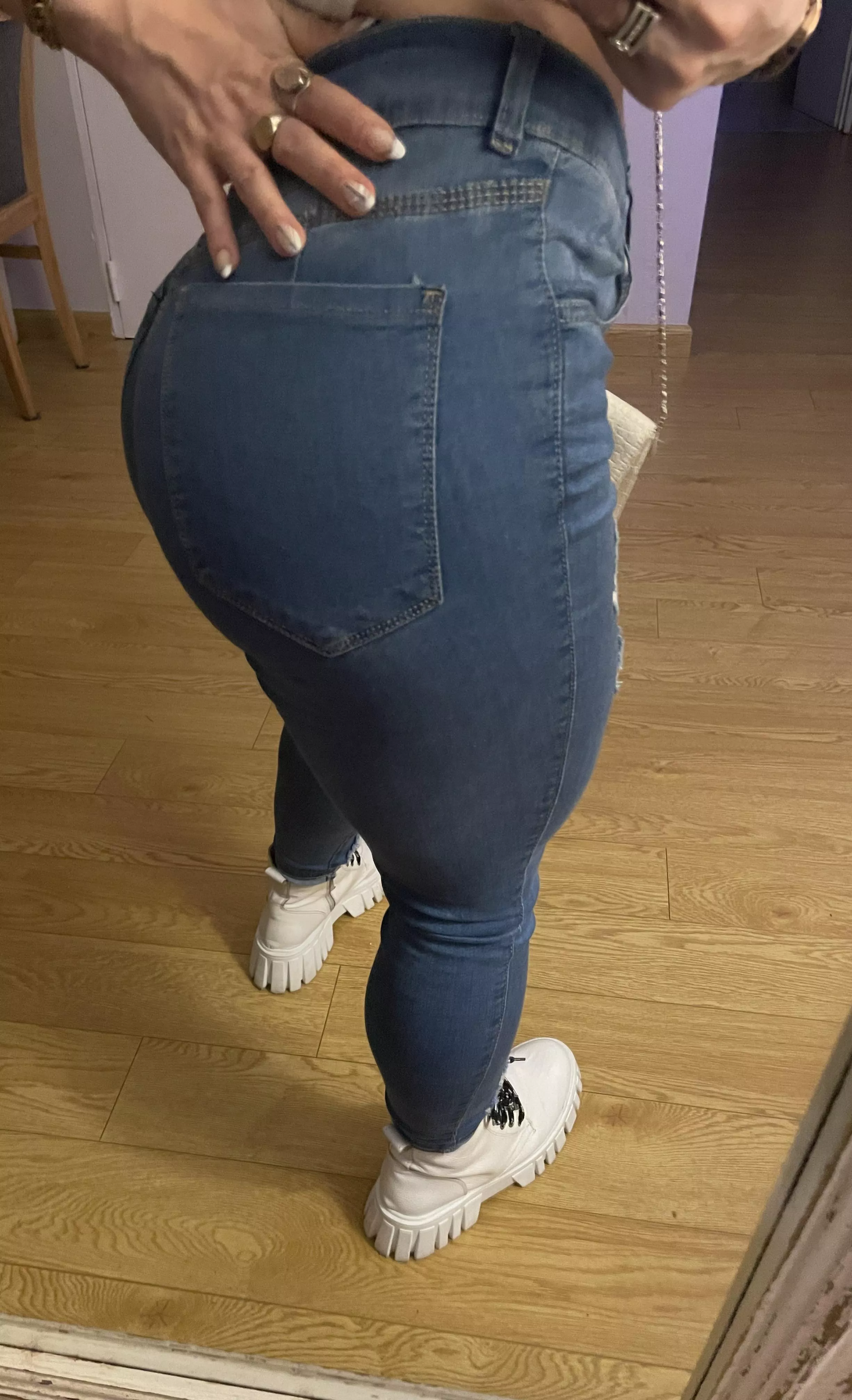 Those jeans are so cute