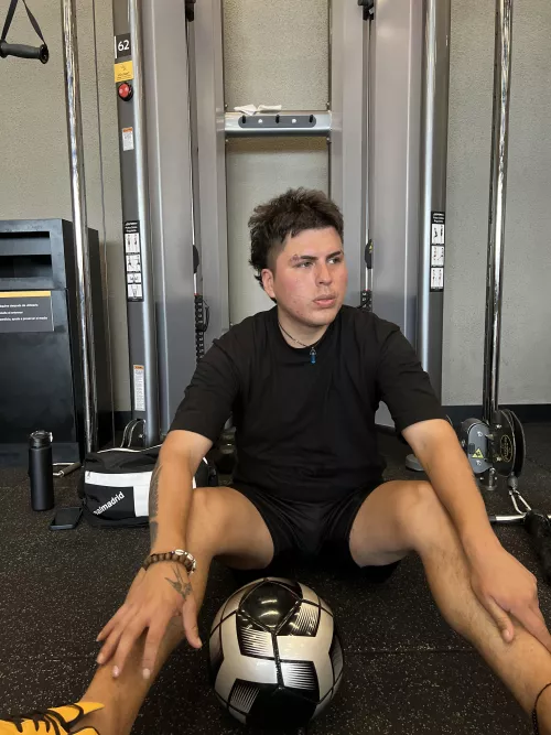 Uff thigh day haha Im tense. Can you massage them for me bitch? 