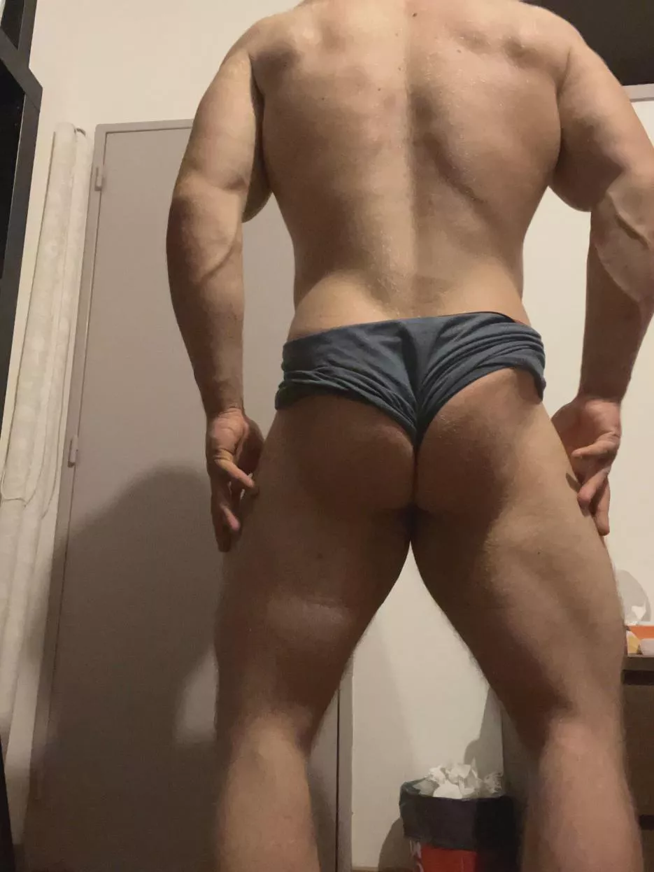 Wanna see more of this? I'll drain your wallet....then you can! Send me a DM!